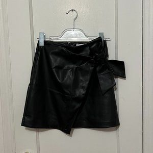 Aritzia Wilfred Wrap Front Skirt